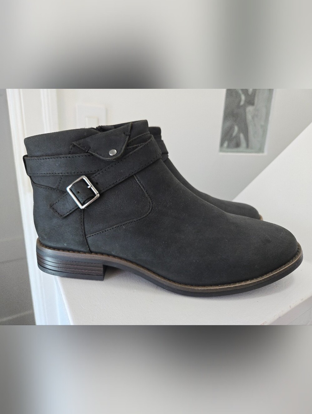 NEW Clarks Black Nubuck Booties Ultimate Comfort Collection Size 8.5